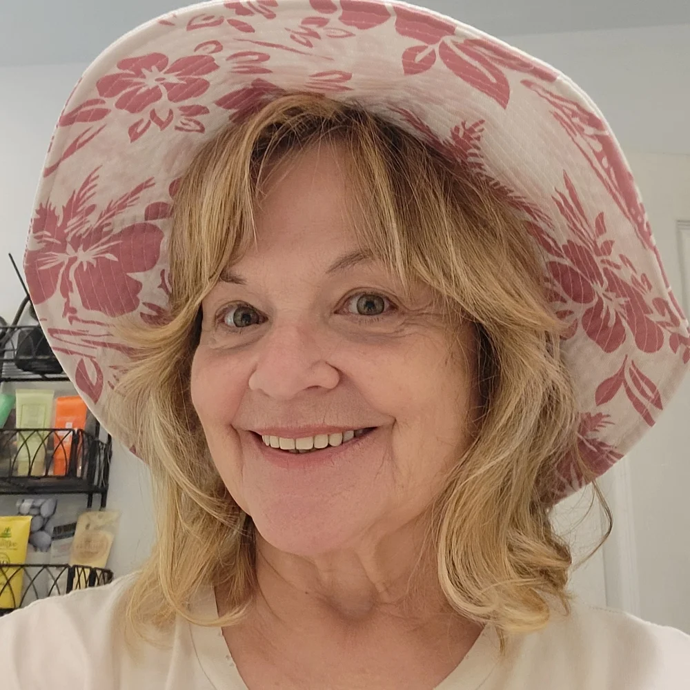 NWT Pink And White Floral Bucket Hat - Picture 9 of 9